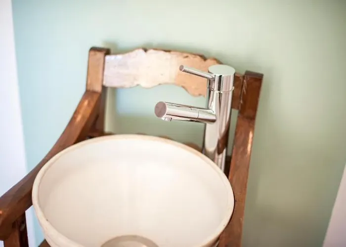 The Black Kitten Ii カルダス・ダ・ライーニャ